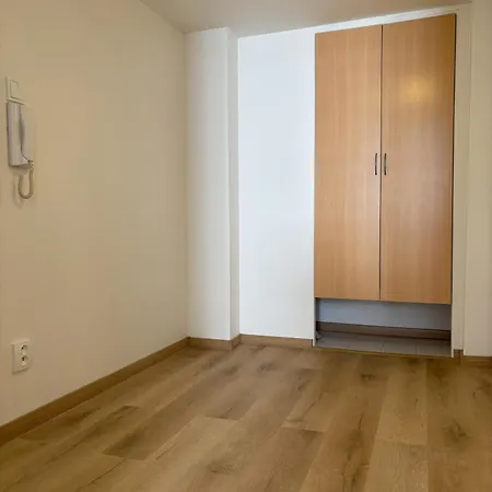 Deluxe Center פראג