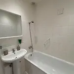 Deluxe Center Prága